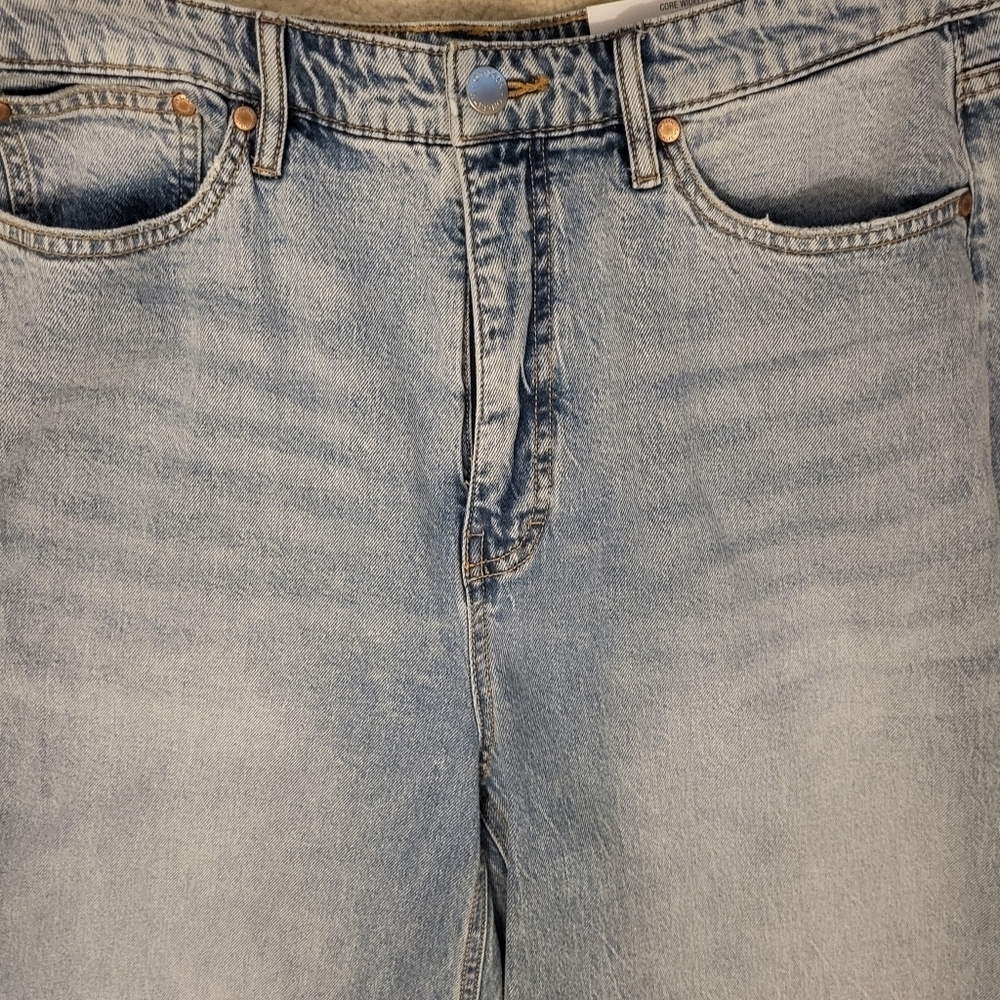 On 34th Core Wide Leg High Rise Light Wash Jeans Size 14 New! - Picture 3 of 10